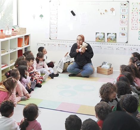 Enfants dans la crèche Montessori d'ED School